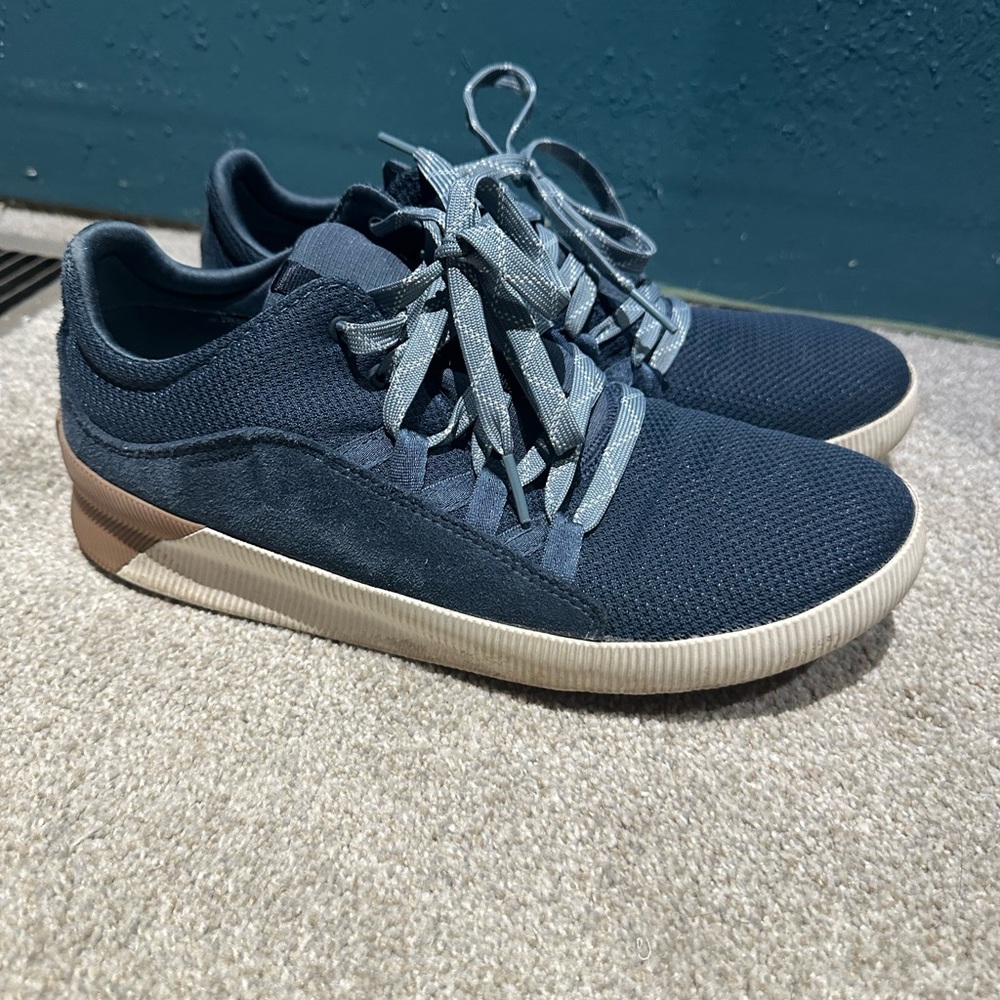 Sorel Blue and Tan Sneakers